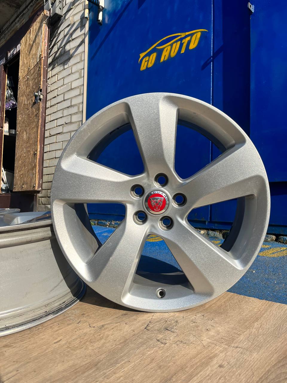 Диски R18 5x108 8j et45 dia63.4