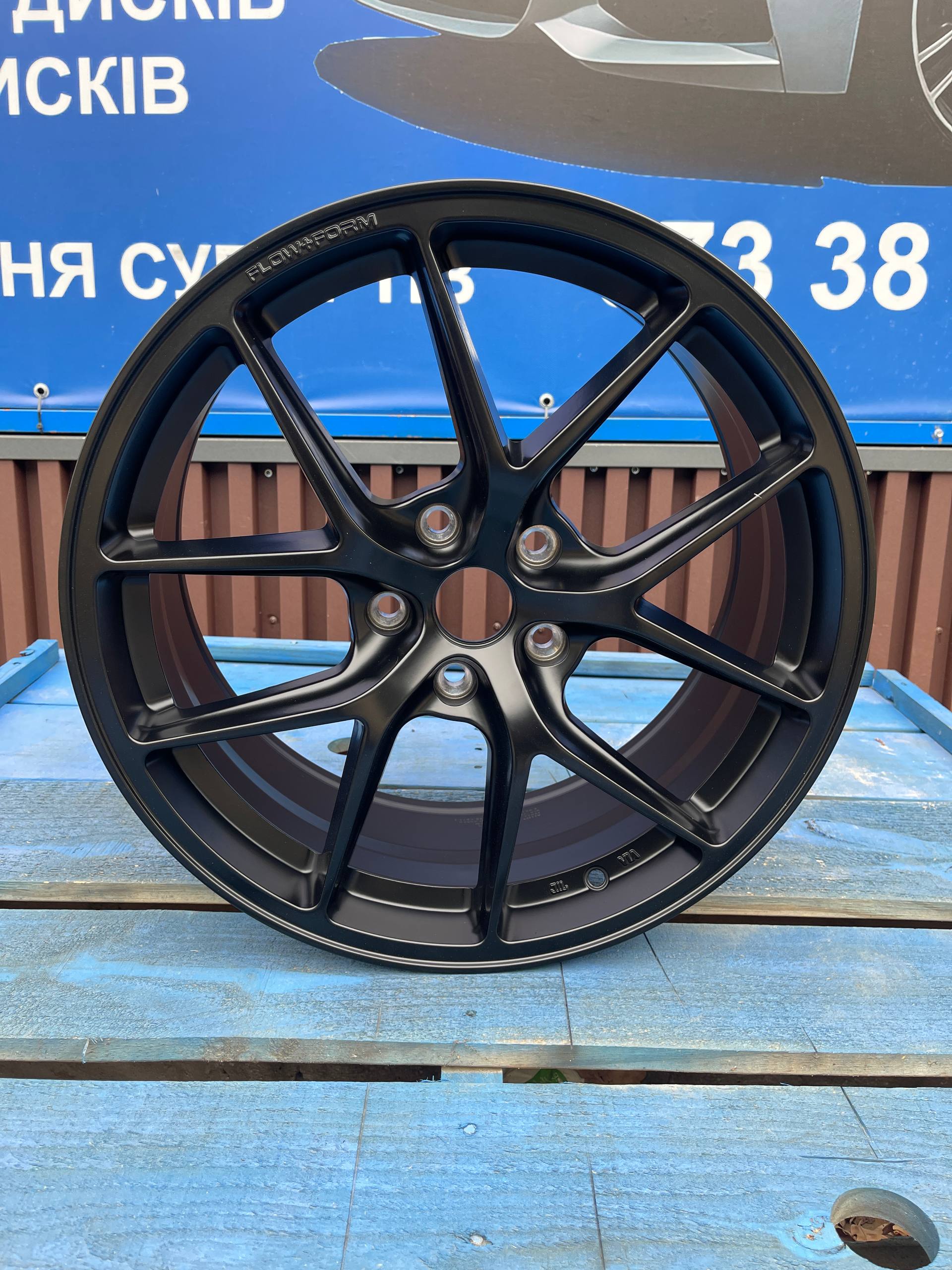 Нові диски R18 5x114.3 8j et38 dia73.1
