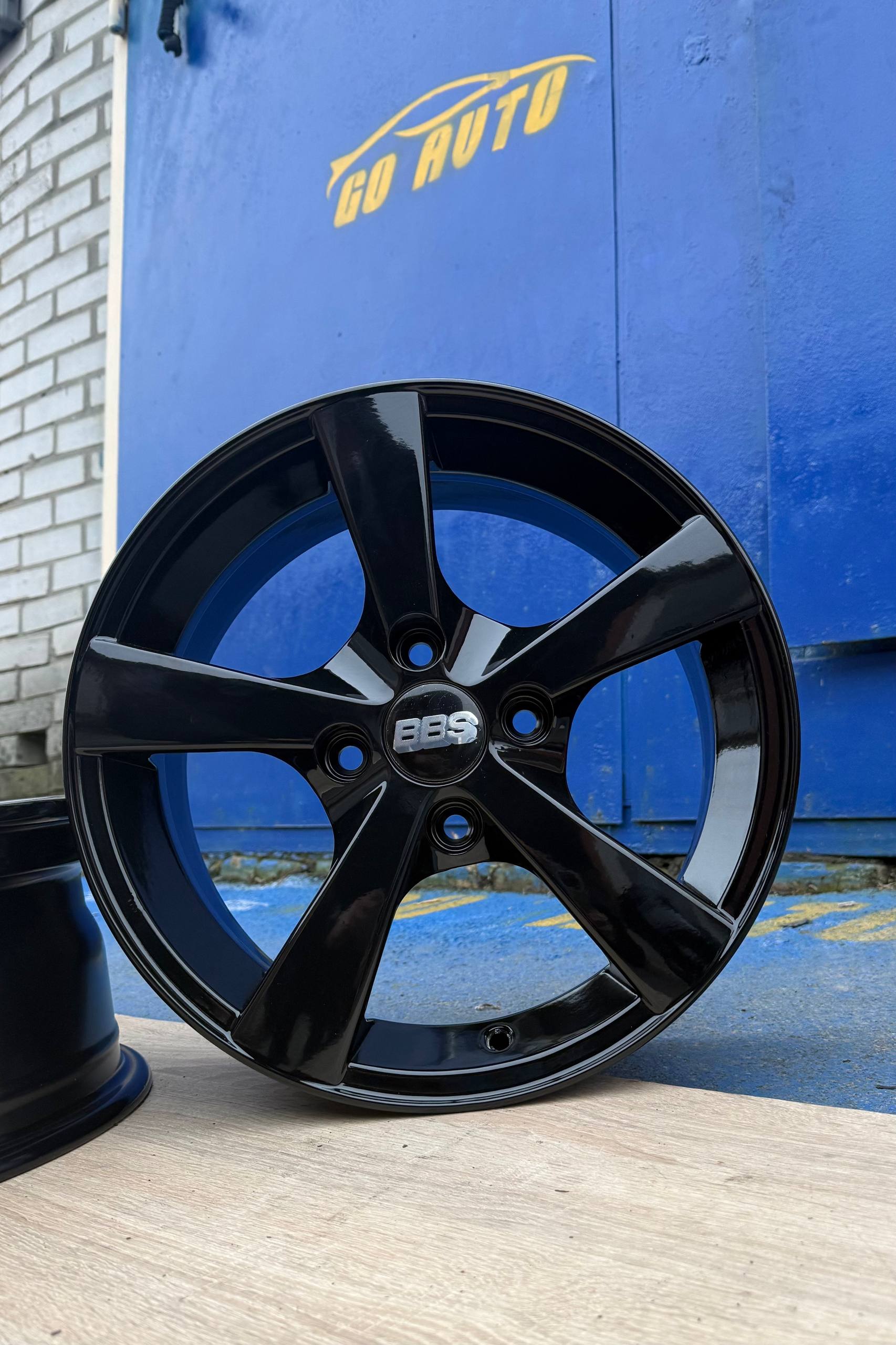 Диски R15 4x108 6.5j et38 dia67.1