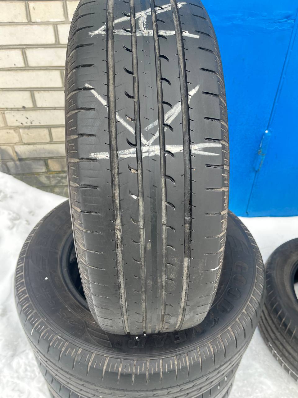 Вживані літні шини GoodYear EfficientGrip 215/65/R16 102H