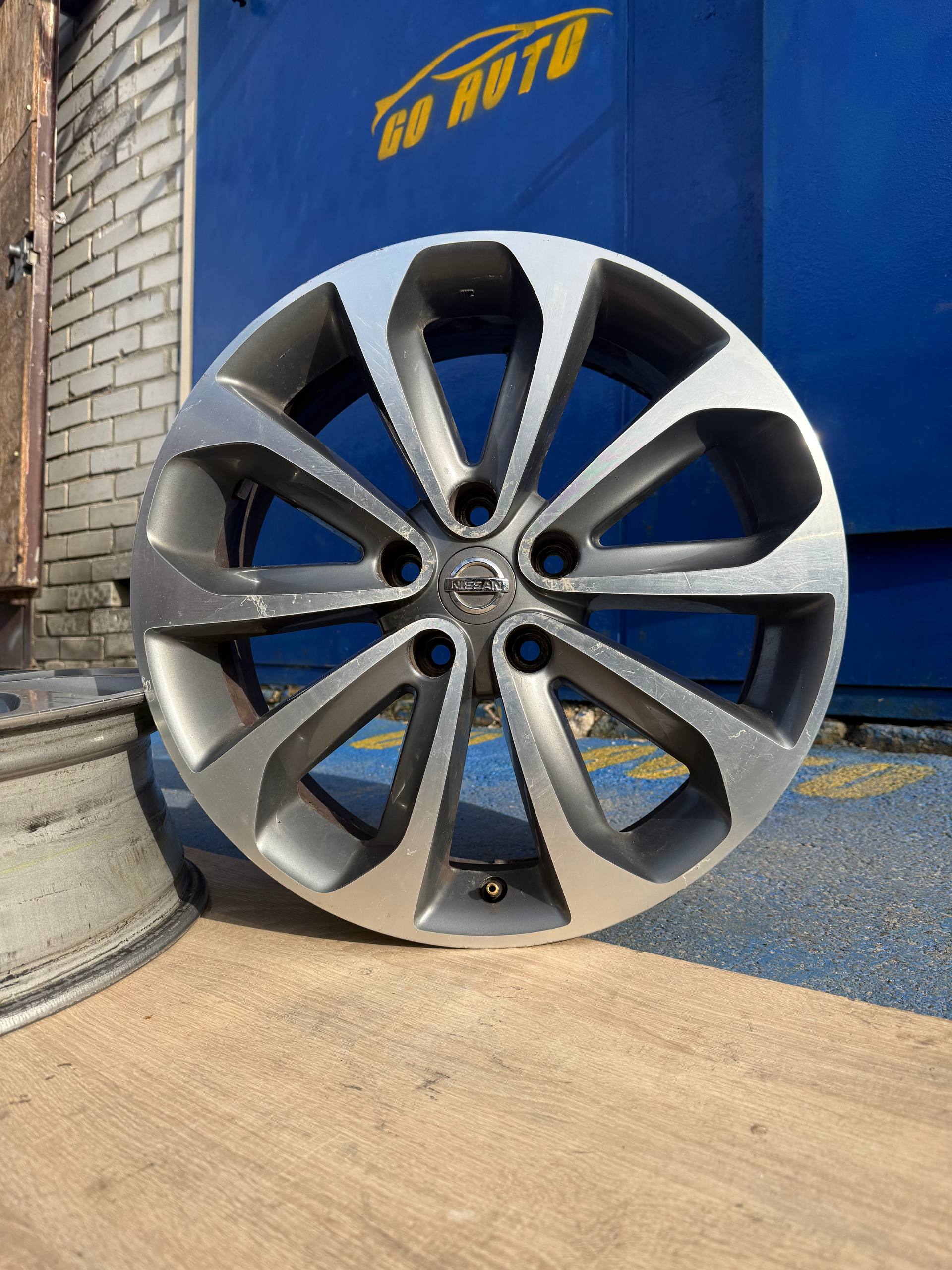 Диски R18 5x114.3 6.5j et40 dia66.1