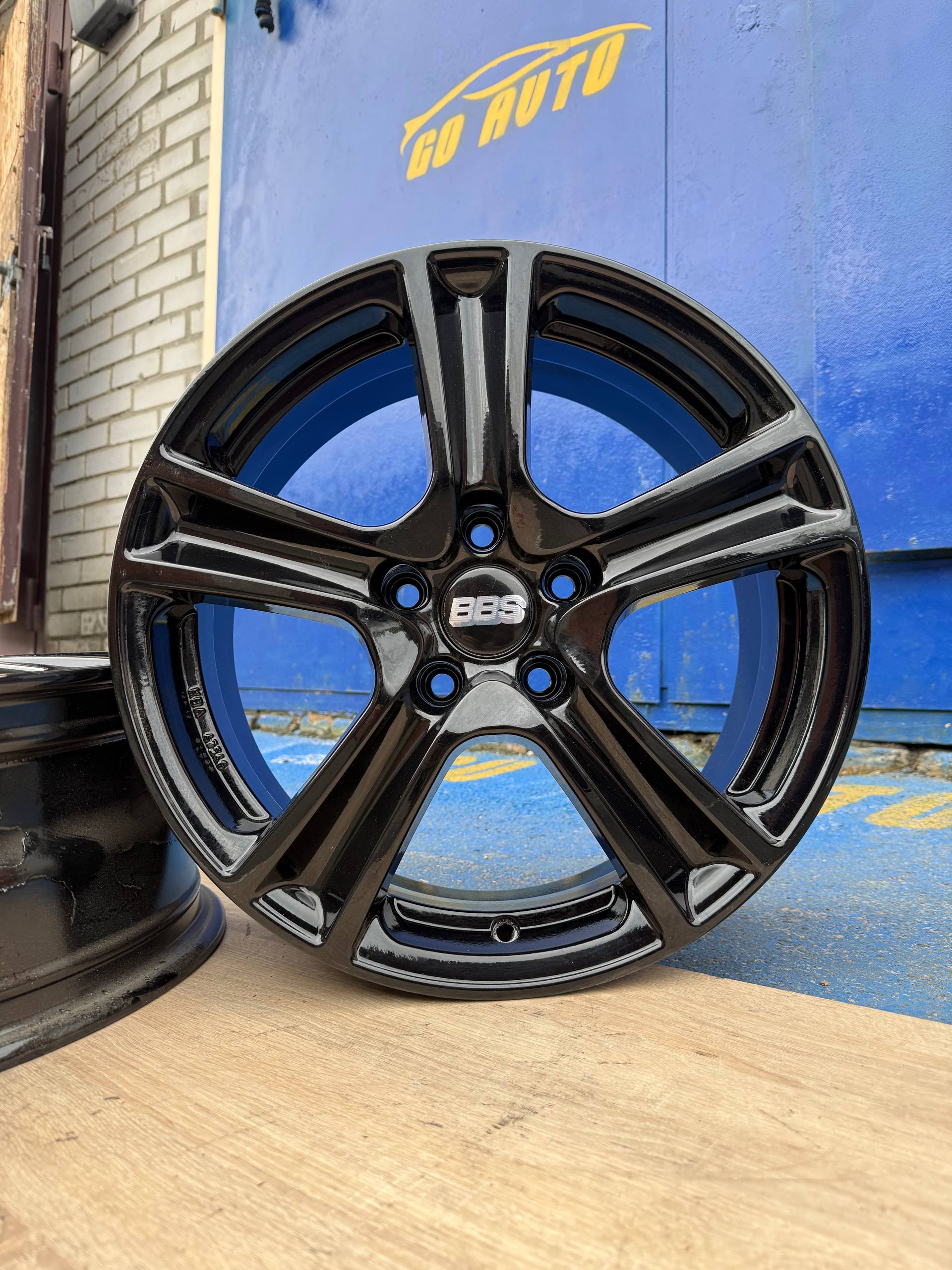 Диски R17 5x114.3 7.5j et40 dia67.1