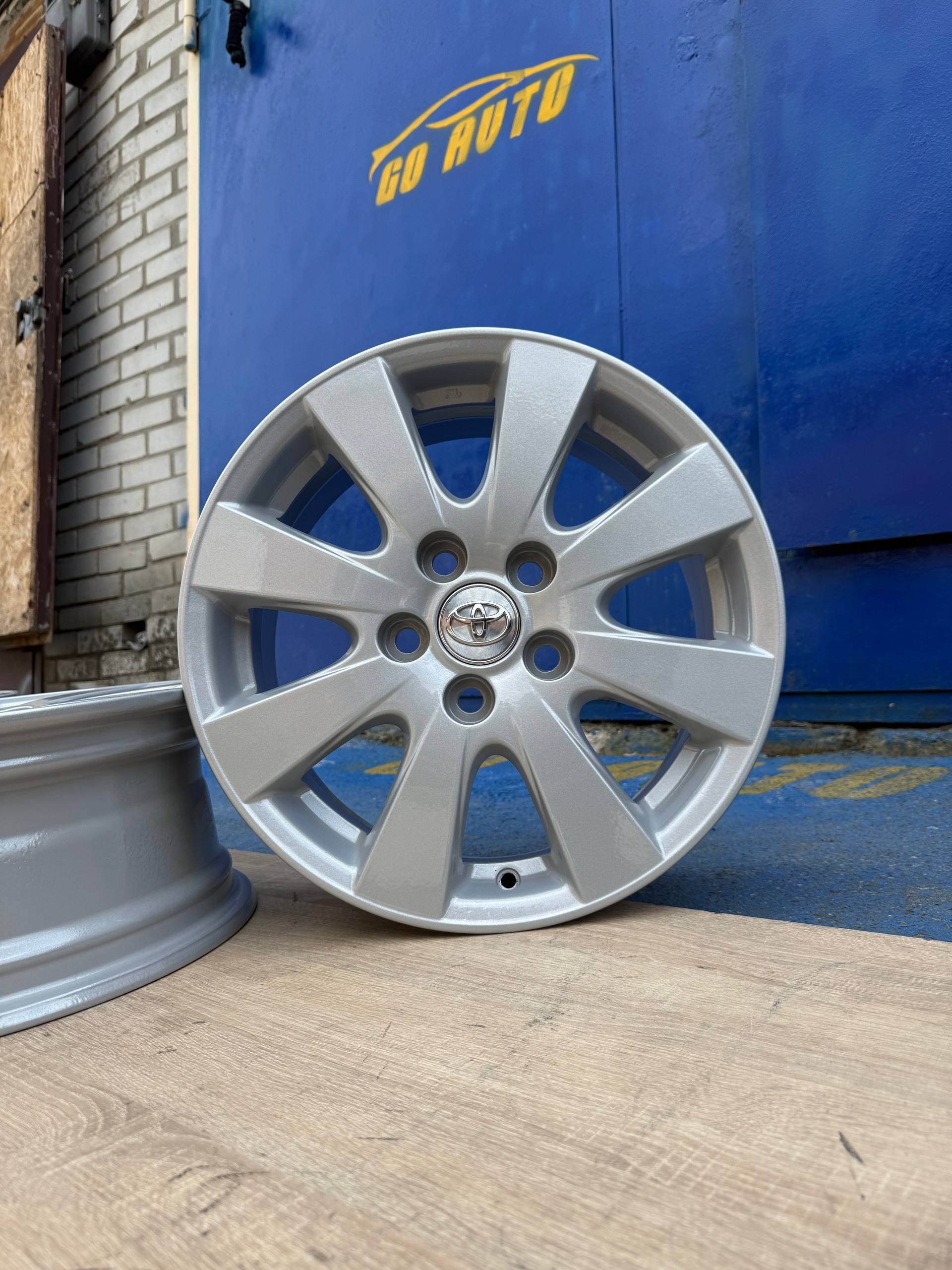 Диски R16 5x114.3 6.5j et45 dia60.1