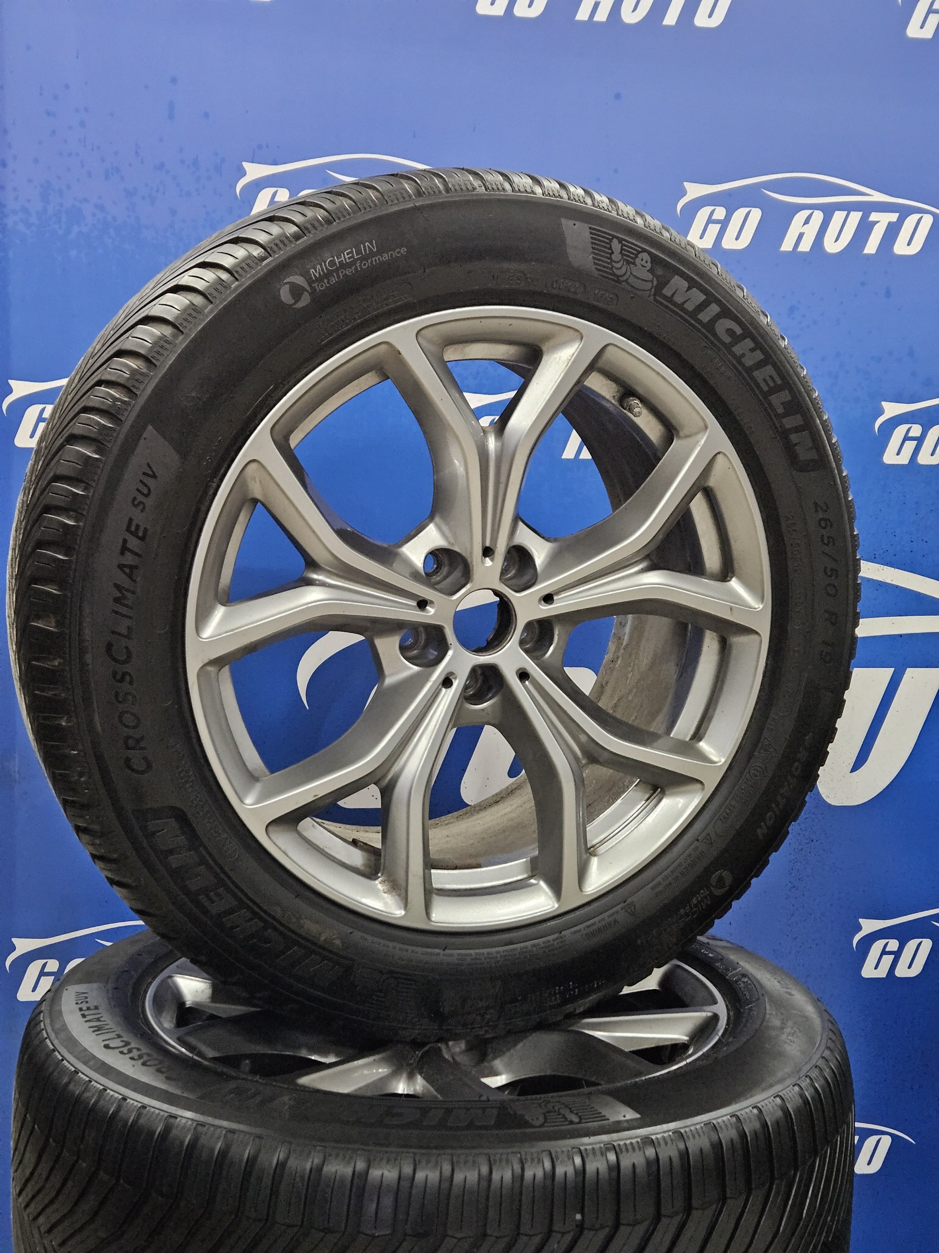 Диски R19 5x112 9j et39 dia66.5 з всесезонними шинами Michelin 265/50/R19