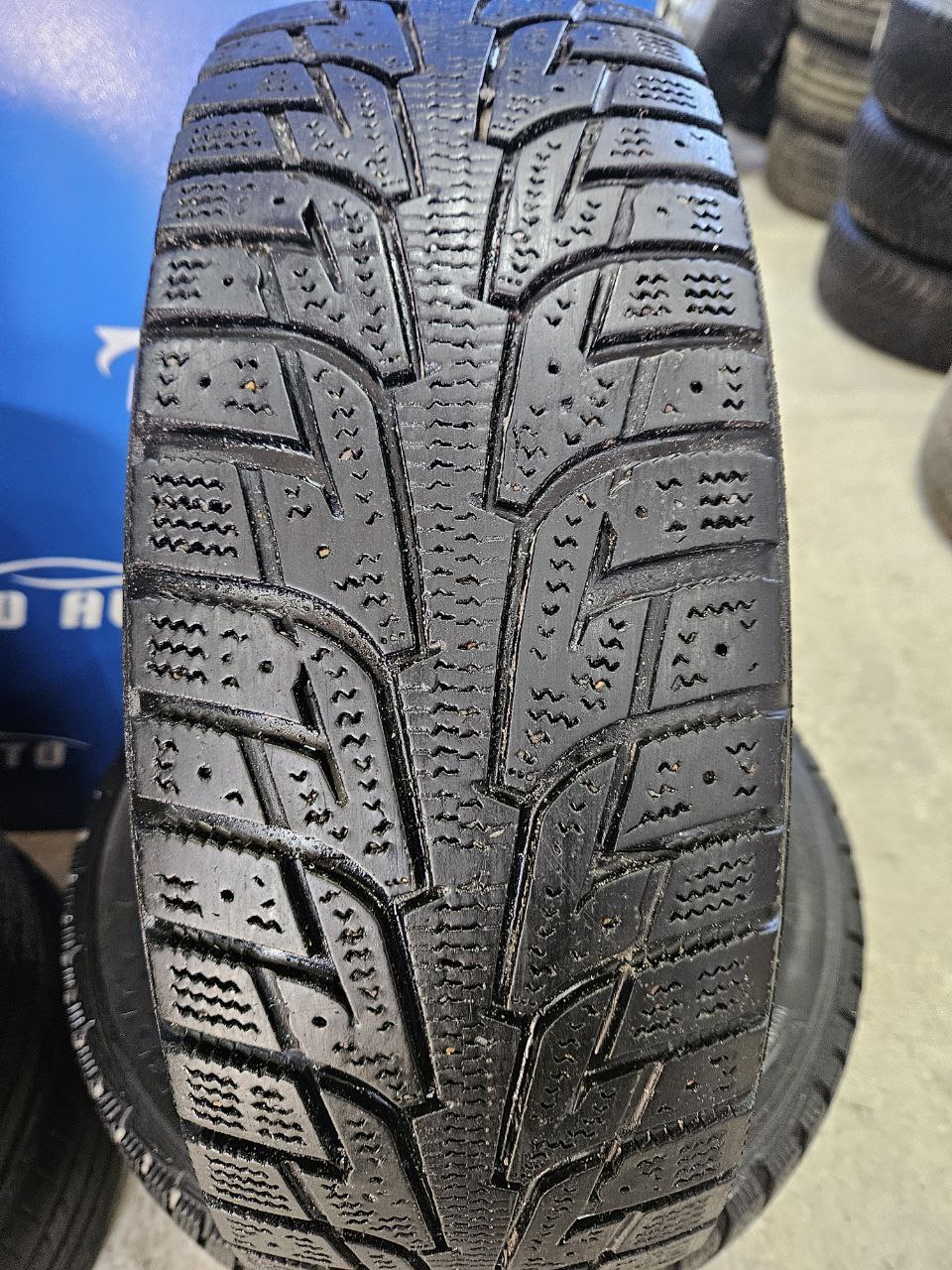 Вживані зимові шини Hankook 175/65R14 86T