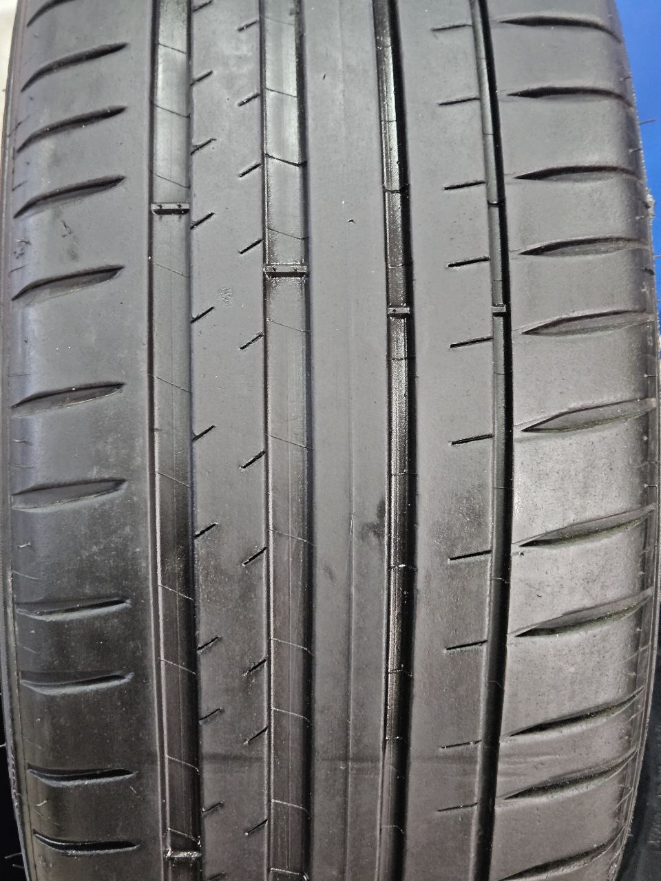 Вживані шини Michelin Pilot Sport 4 225/45 ZR17 94Y
