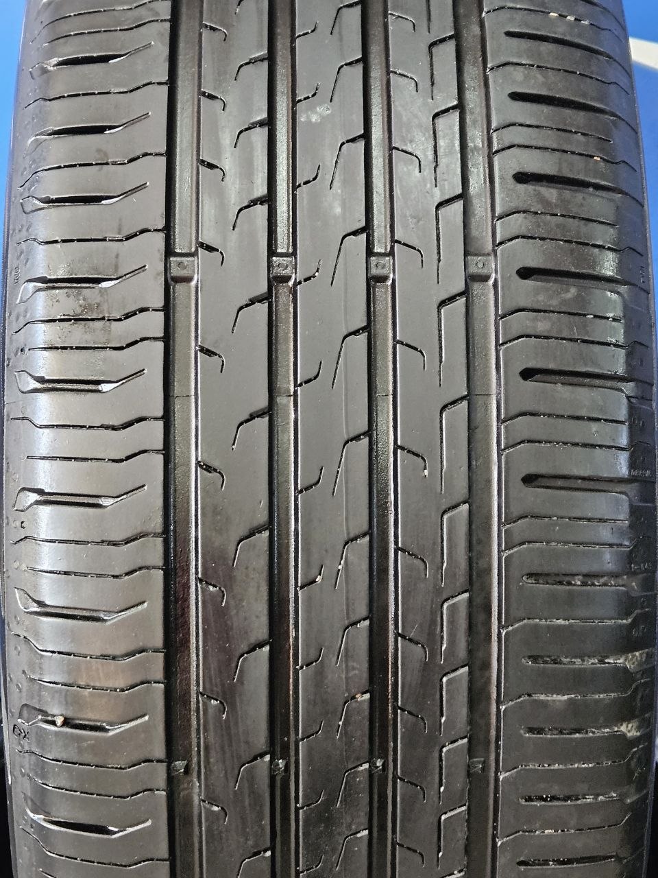 Вживані літні шини Continental EcoContact 235/45 R20 XL 100Т