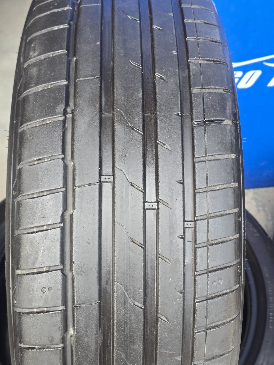 Пара вживаних літніх шин Hankook Ventus S1 evo3 ev 235/45 R21 101Y