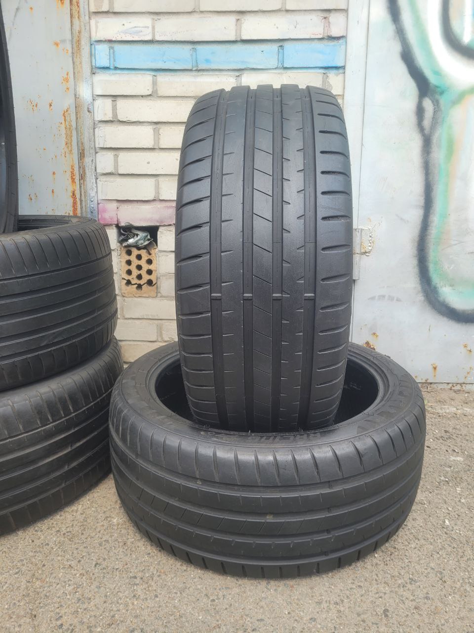 Пара вживаних шин Powertrac Racing Pro UHP 275/40/R20 106W
