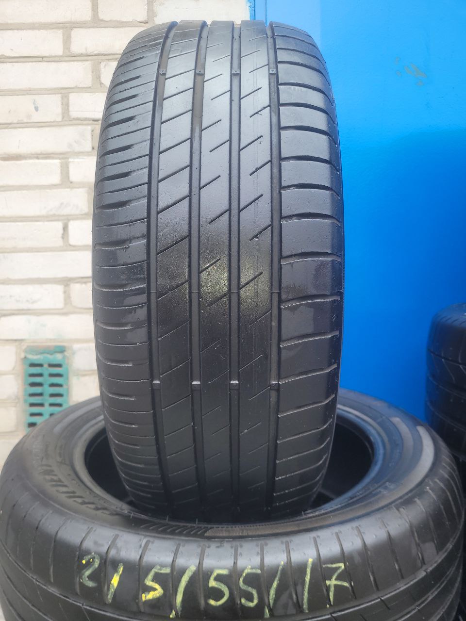 Вживані шини Goodyear Efficientgrip Performance 215/55/R17 94V