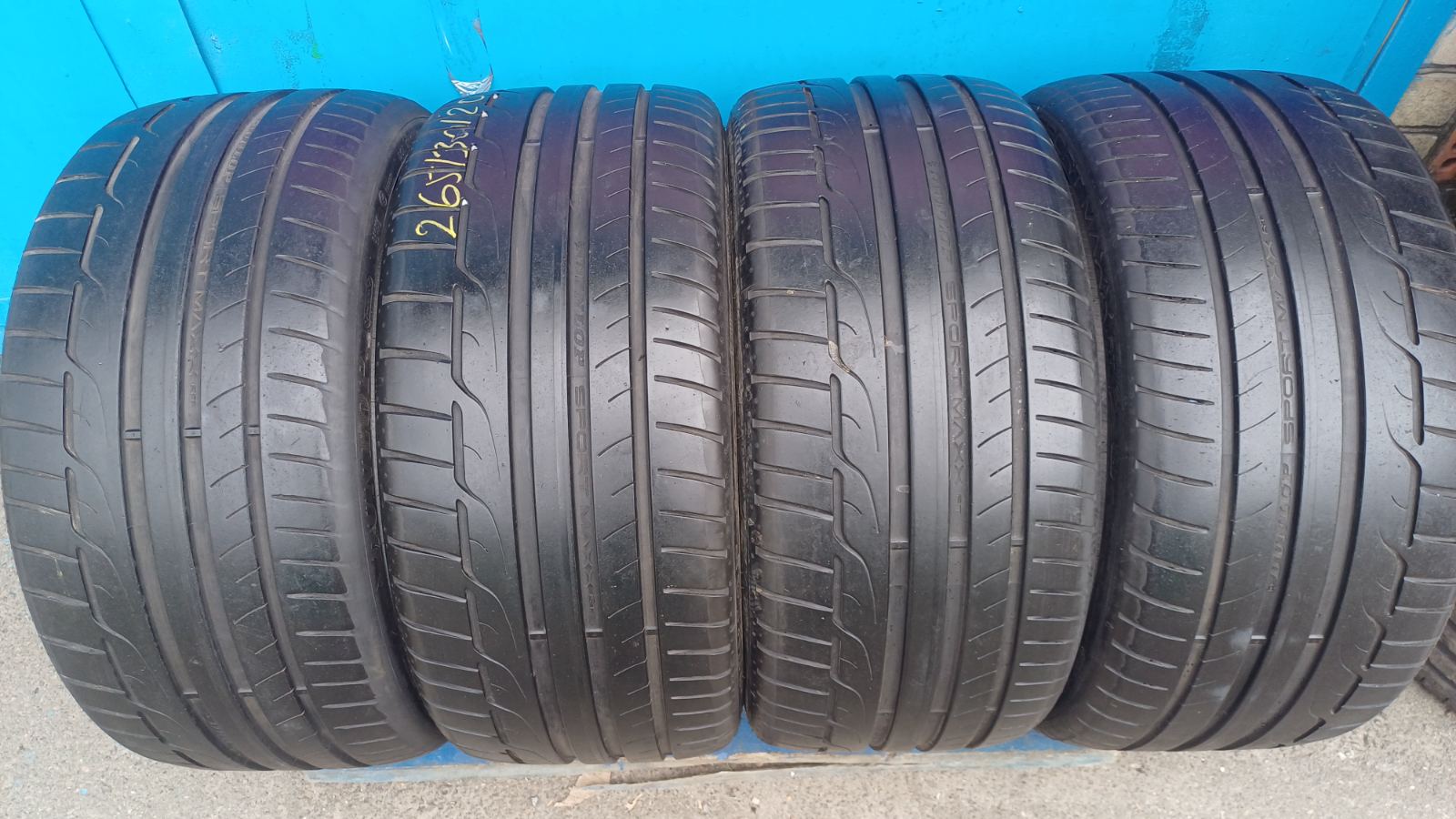 GoAuto Шини Dunlop SportMaxx RT 265/30 r20 7мм Німеччина 17/18